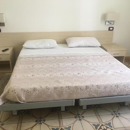 Stelmalu' Hotell Novoli Eksteriør bilde